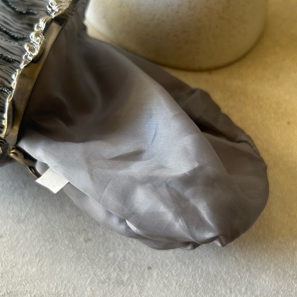 Vintage Elegant Beaded Handkerchief Grey Embellished Silver Silk Evening Bag - Picture 11 of 13